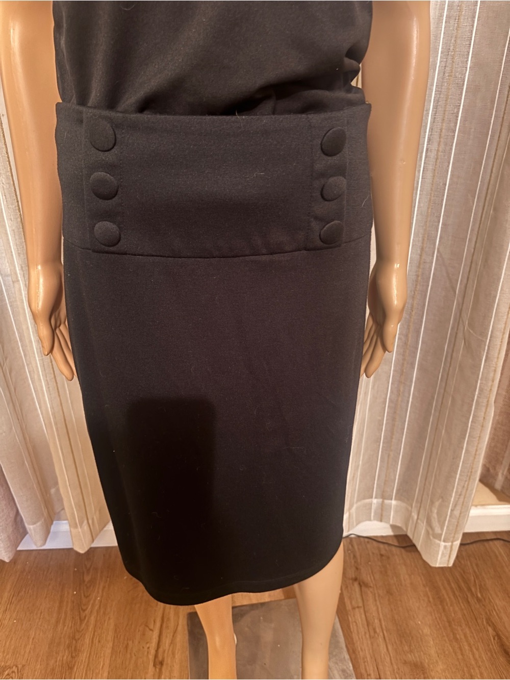 Classic Black Pencil Skirt with Buttoned Waistband